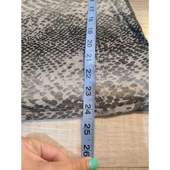 Express small women's snake skin long sleeve tee - Picture 7 of 7